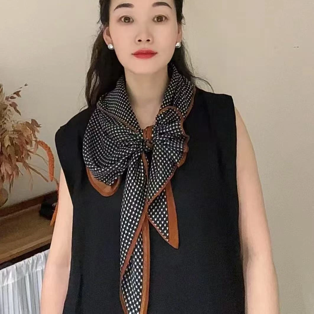 高端大气！黑色千鸟格棉麻三角巾2025春秋高级感护颈围巾女披肩