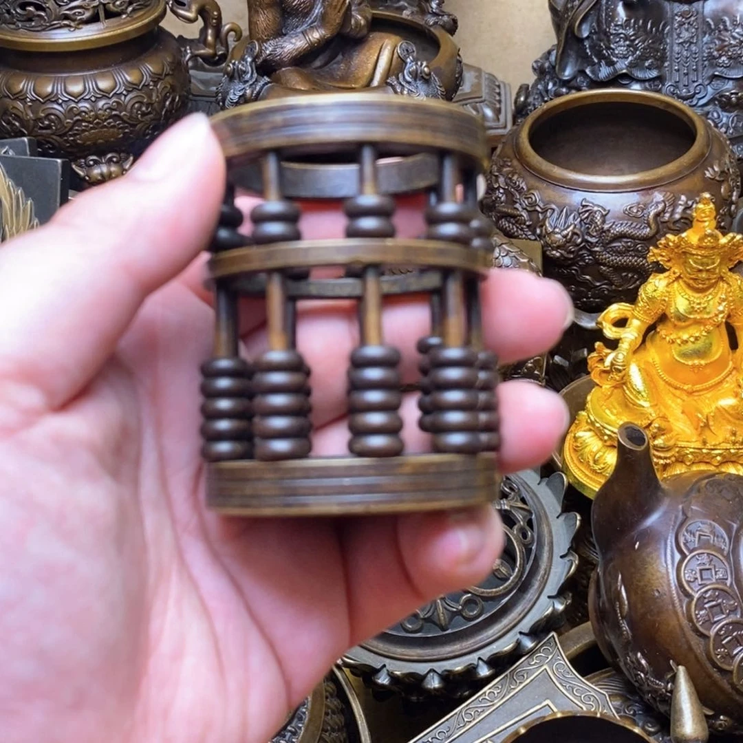 铜器摆件做工精良