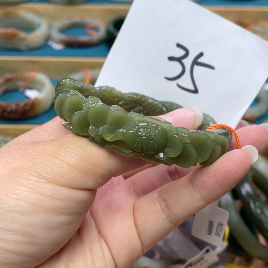 未镶嵌手镯和田玉圈口57