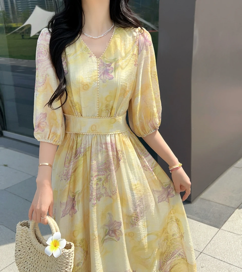 连衣裙小众碎花收腰刺绣夏季长款显瘦长裙优雅复古时尚裙子气质