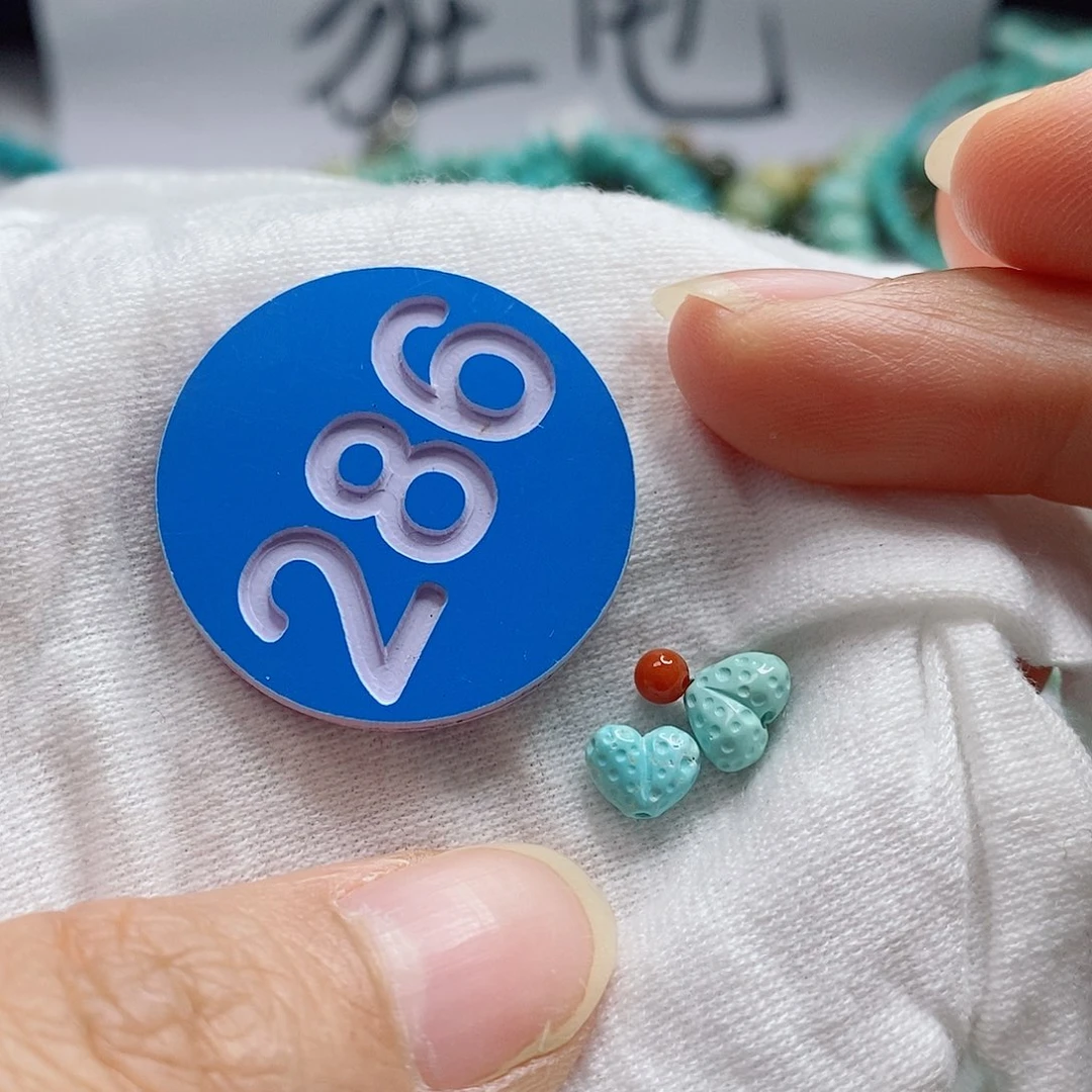 南红玛瑙未镶嵌珠宝奇石