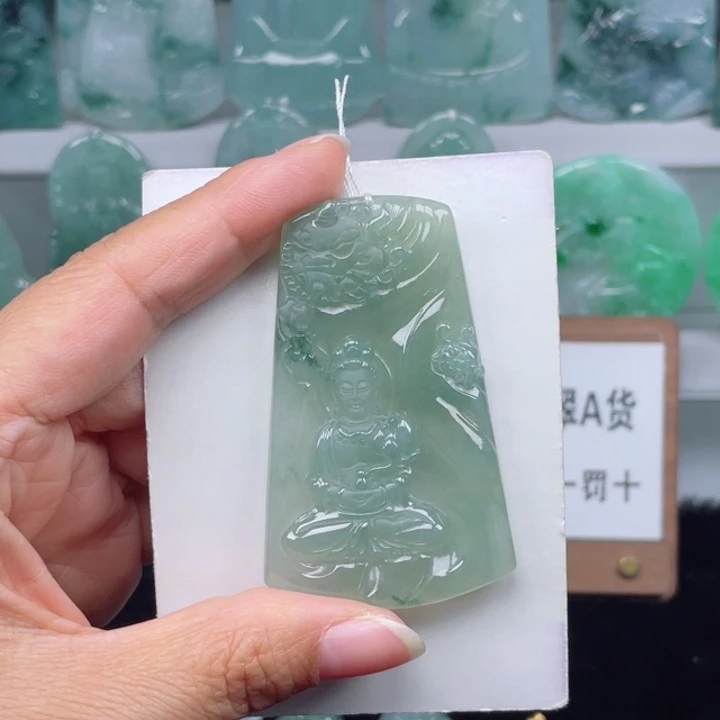 颈饰未镶嵌翡翠文殊菩萨