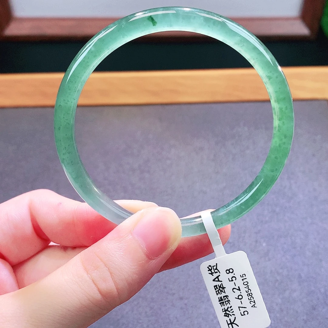 未镶嵌手镯翡翠天然翡翠