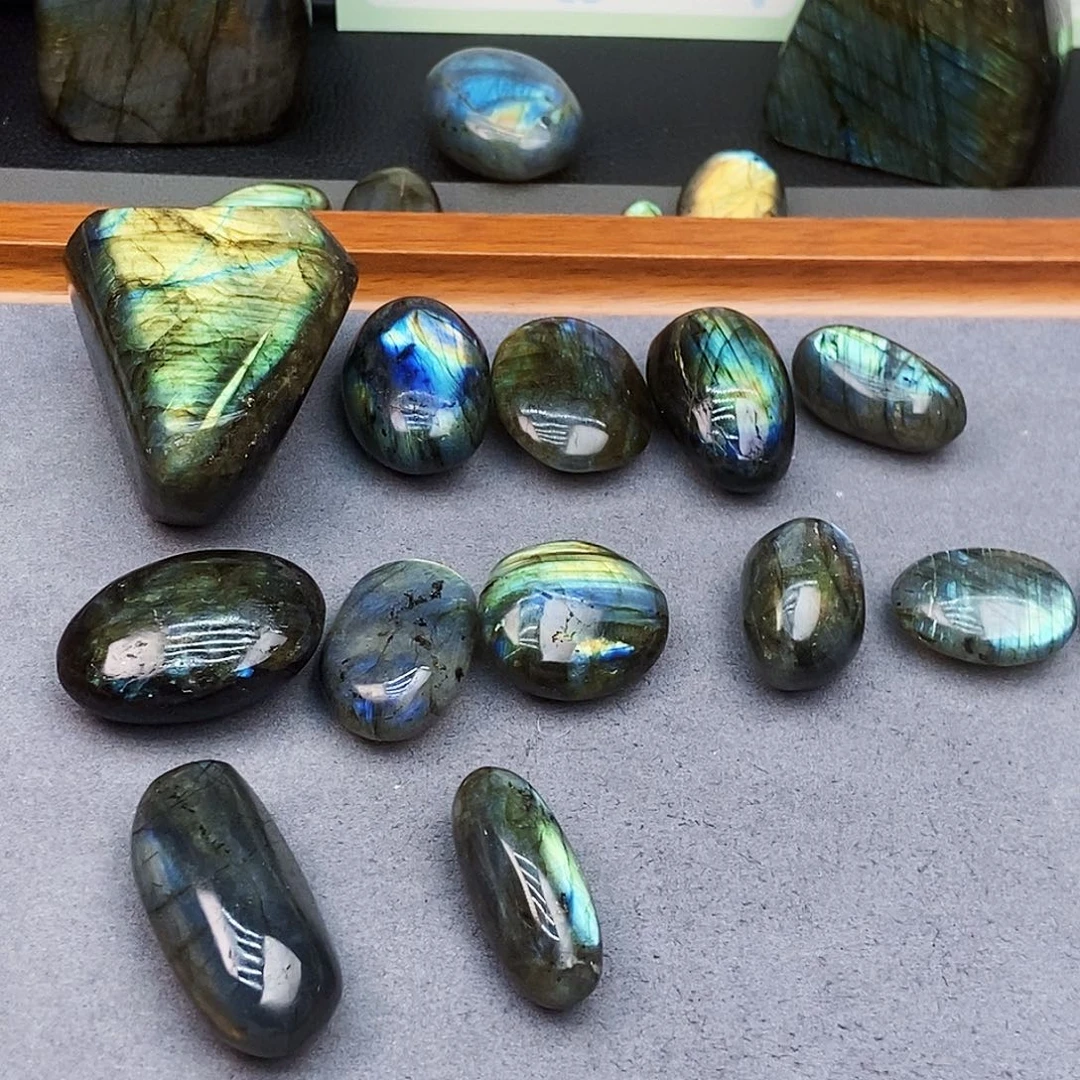 H***n颈饰银S925镶嵌紫晶