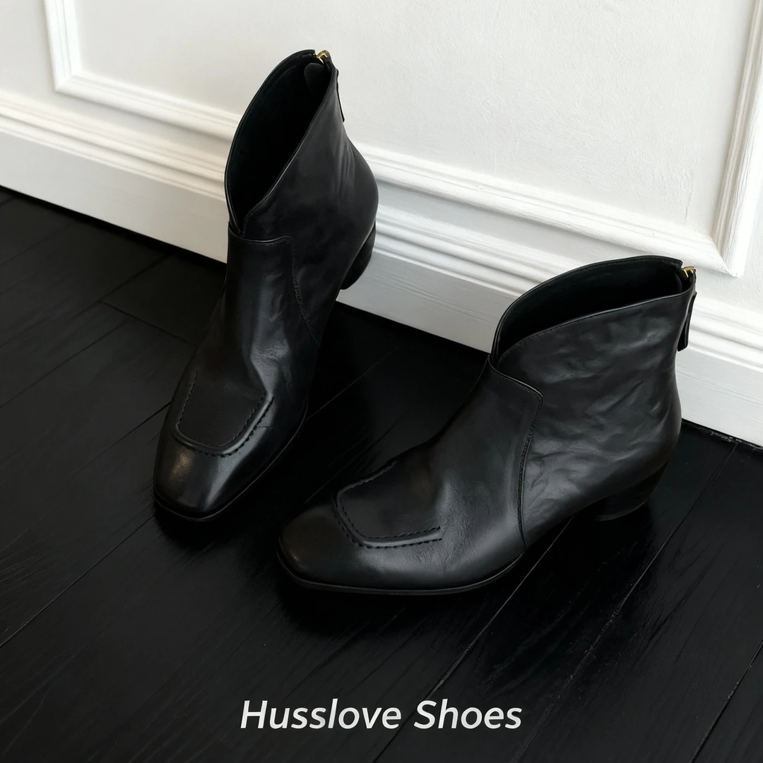 HUSSLOVE 头层牛皮·跟高4CM·复古老钱风百搭质感方头粗跟小短靴