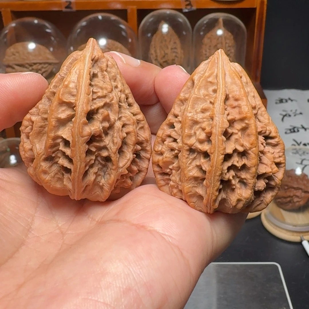 文玩核桃把件大金字塔