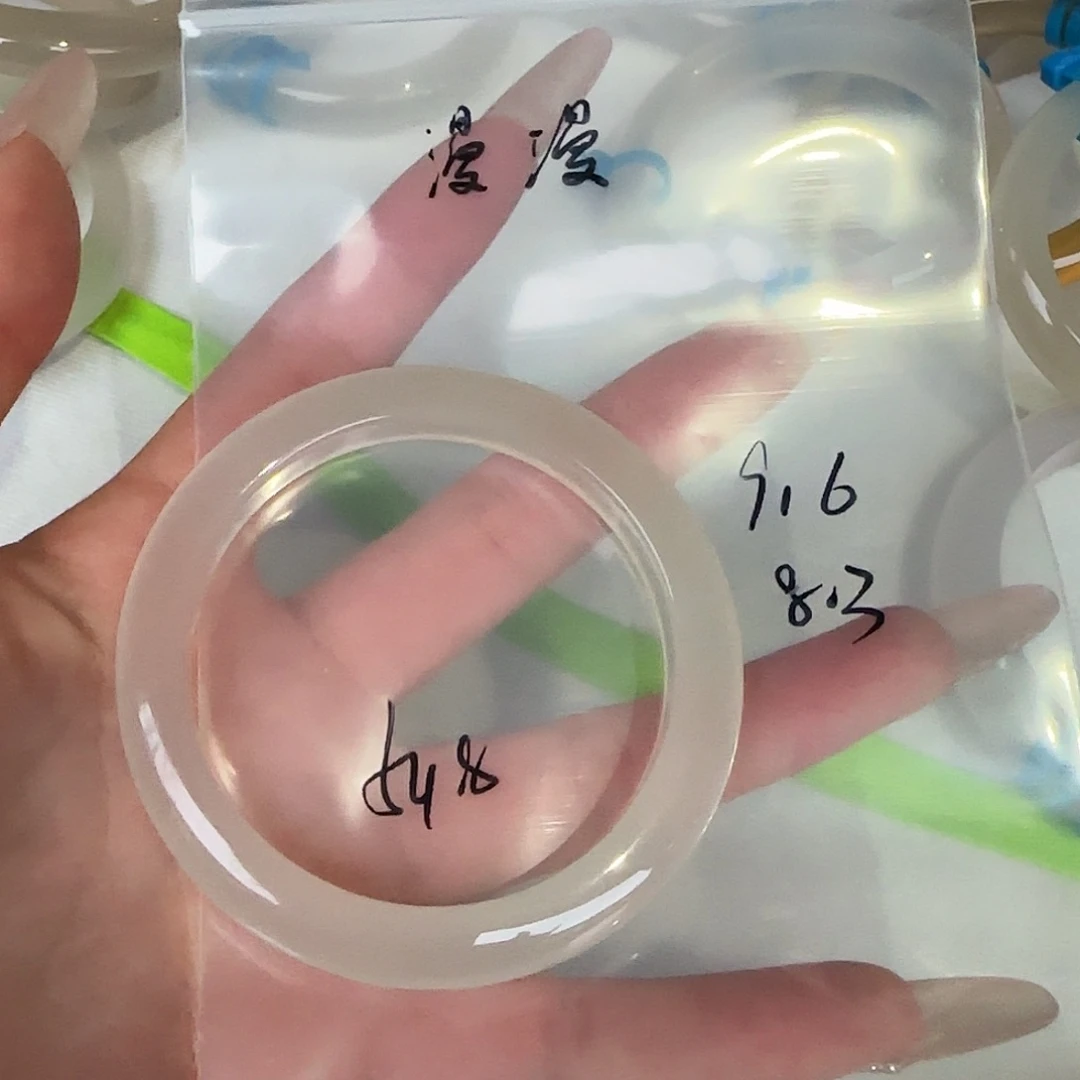 丶***多玛瑙/玉髓未镶嵌手镯