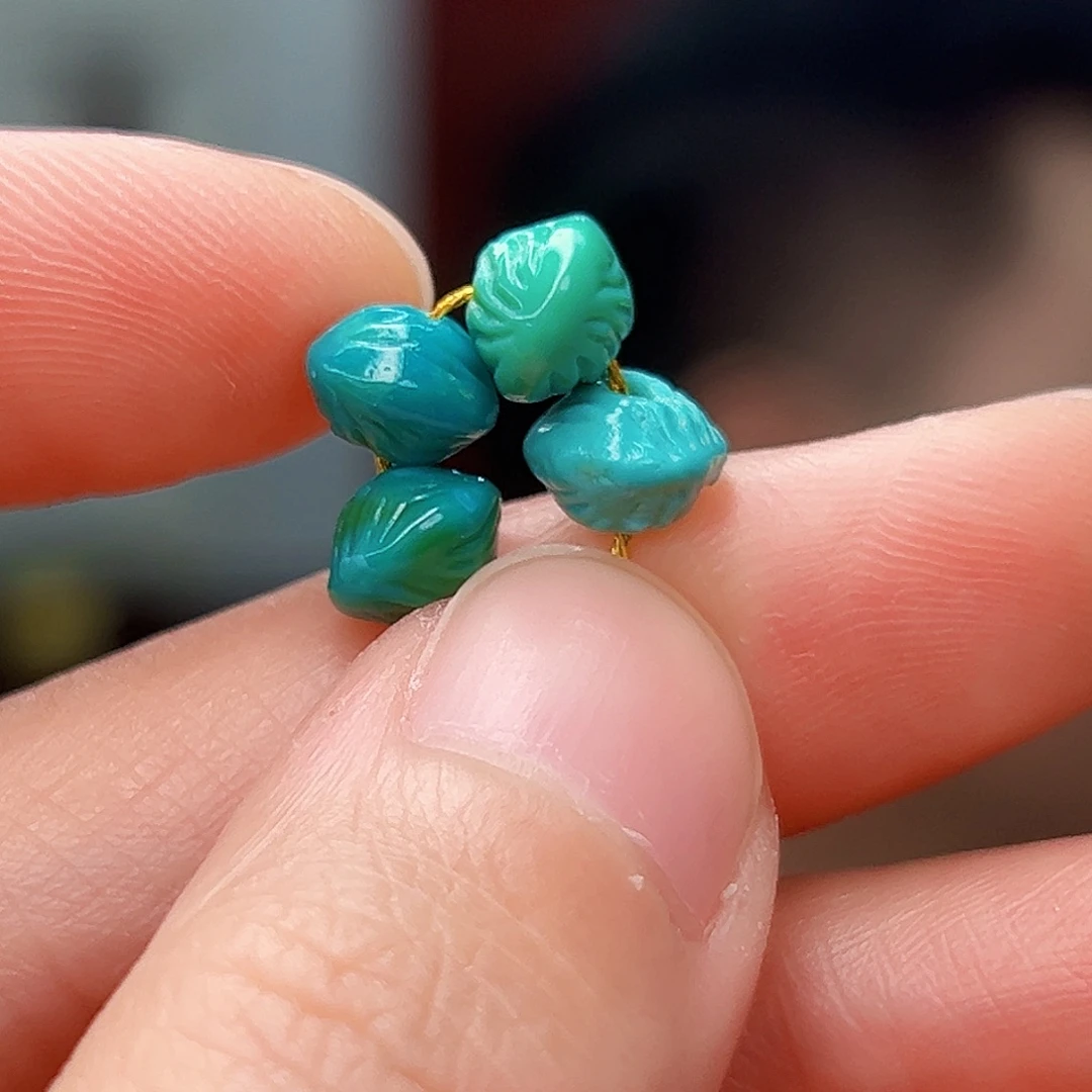 绿松石未镶嵌珠宝奇石