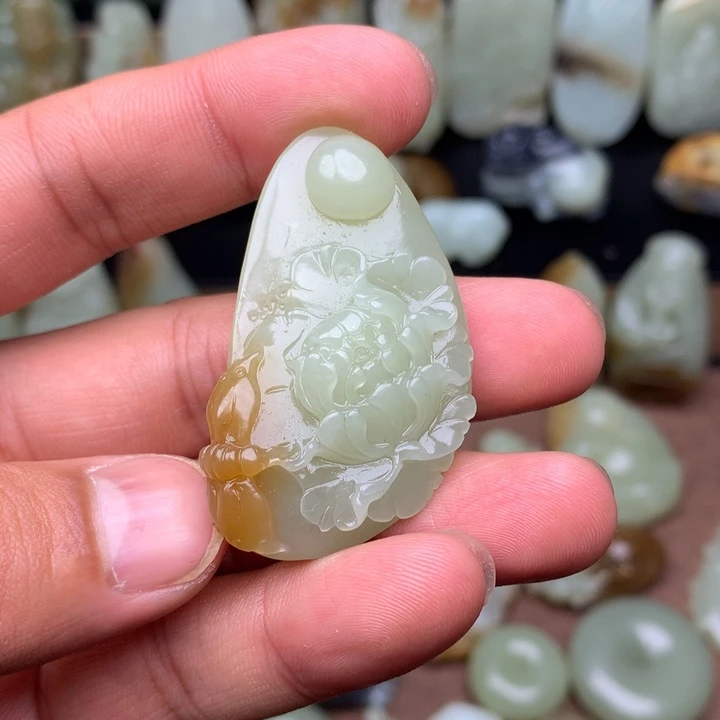 和田玉（糖玉）未镶嵌颈饰