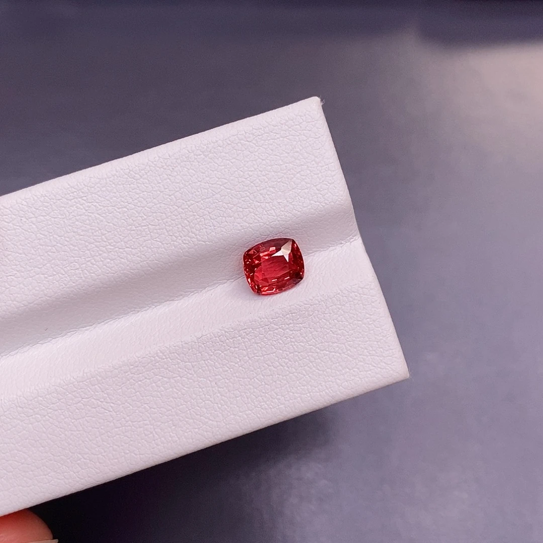 裸石蓝宝石1.24克拉