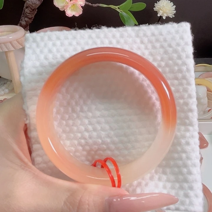 暖***哒石英质玉未镶嵌手镯