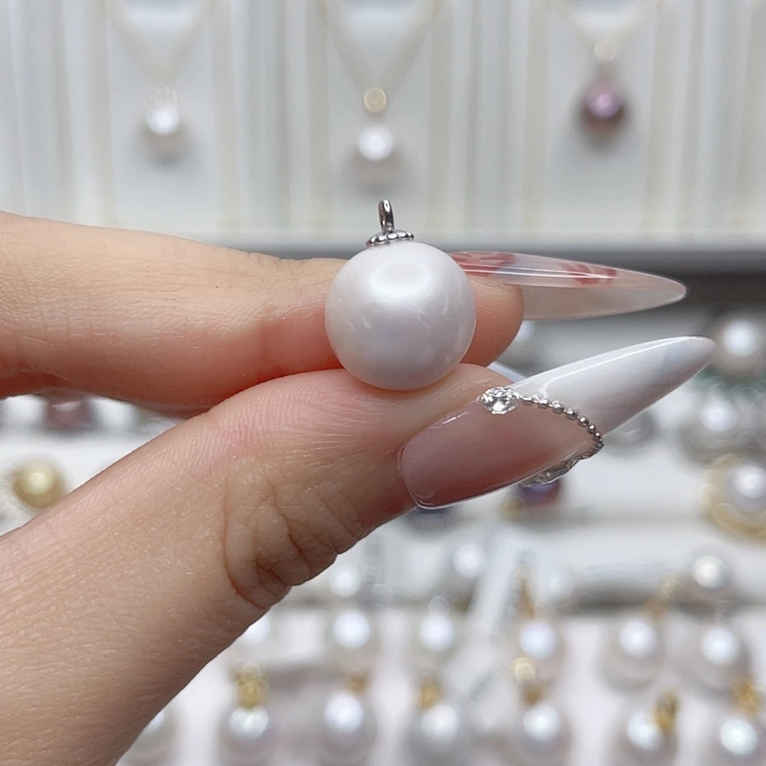 淡水珍珠吊坠(赠链)未镶嵌