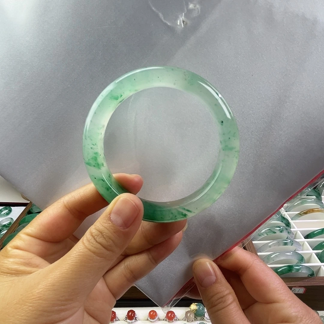 石英质玉未镶嵌手镯54.7