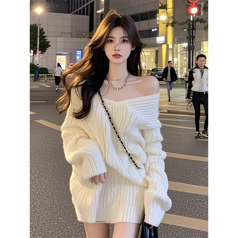 白色一字肩针织衫连衣裙女冬季法式气质名媛千金宽松显瘦毛衣短裙