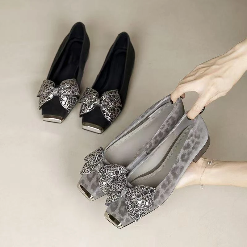 单鞋女款2025新款爆款平底鞋浅口女士百搭气质芭蕾风单鞋女配裙子