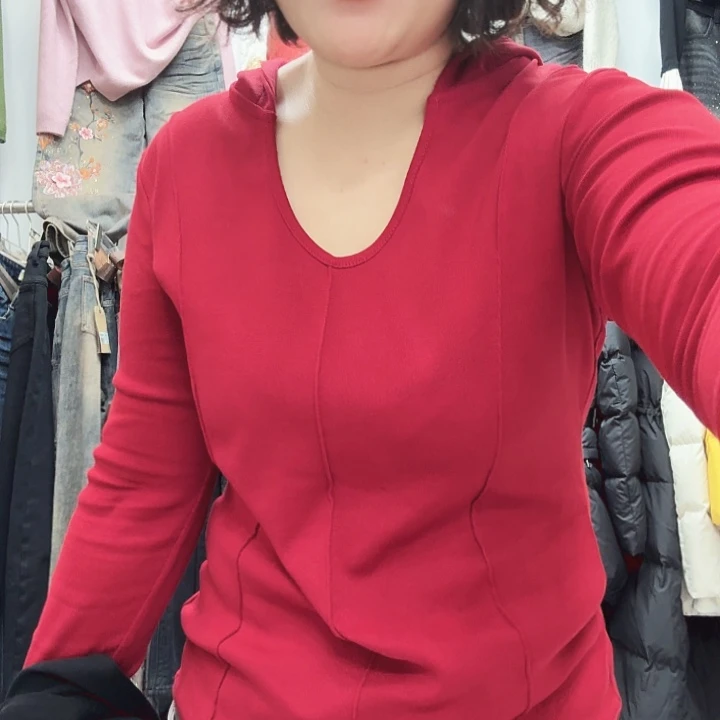 超然～～～～～～～～～红色