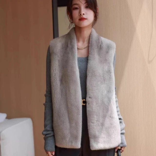 CHLENADY水貂绒皮草马甲女秋冬2025超火高端轻奢通勤皮毛一体外套