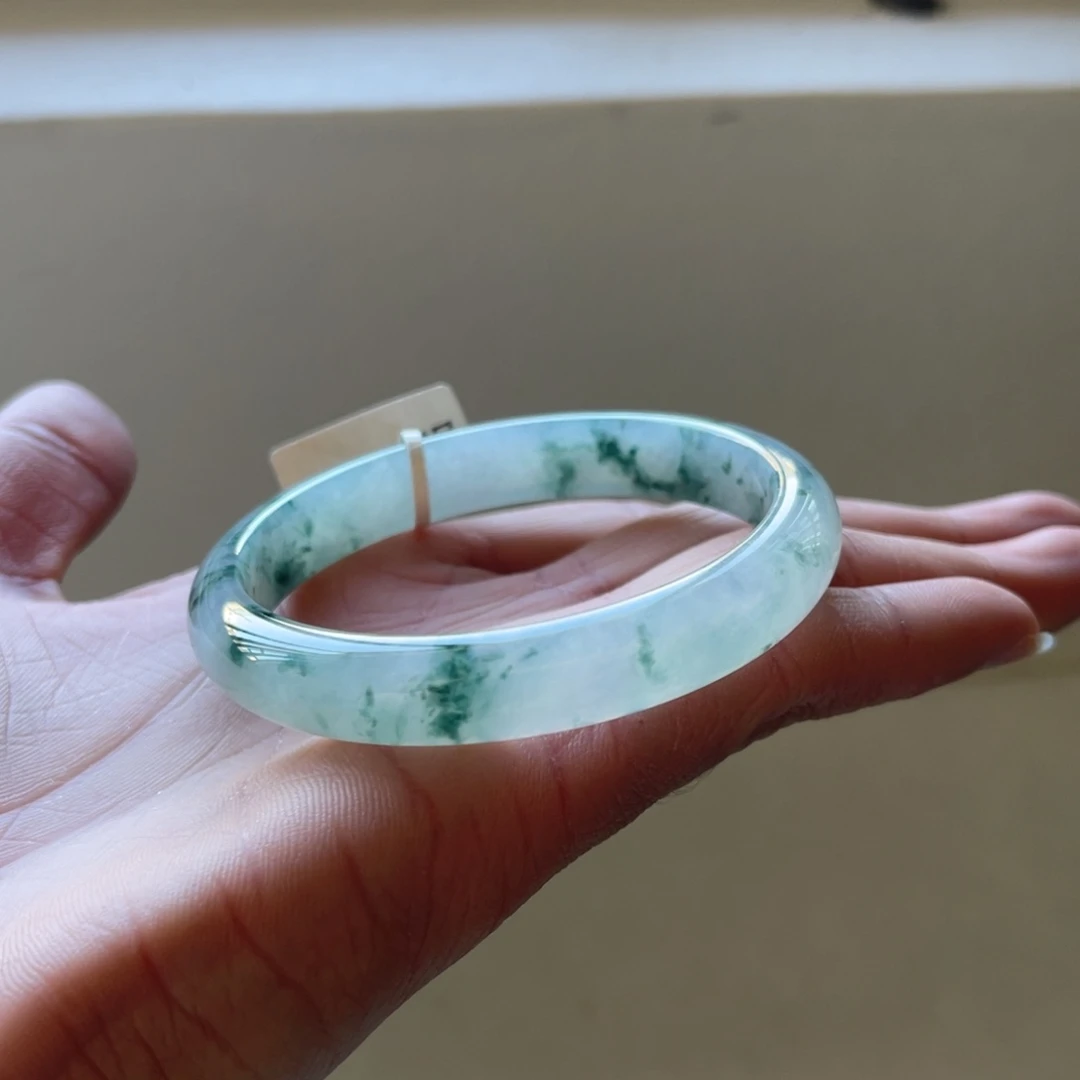 翡翠未镶嵌手镯55圈三天鉴赏期