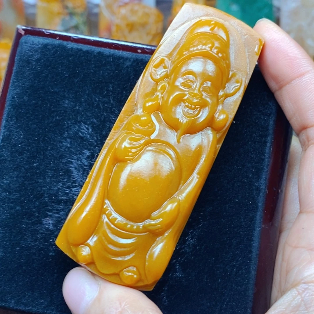 石英质玉（黄龙玉）未镶嵌颈饰