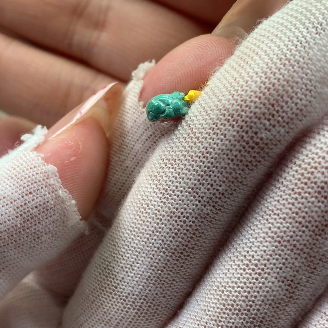 绿松石未镶嵌挂件