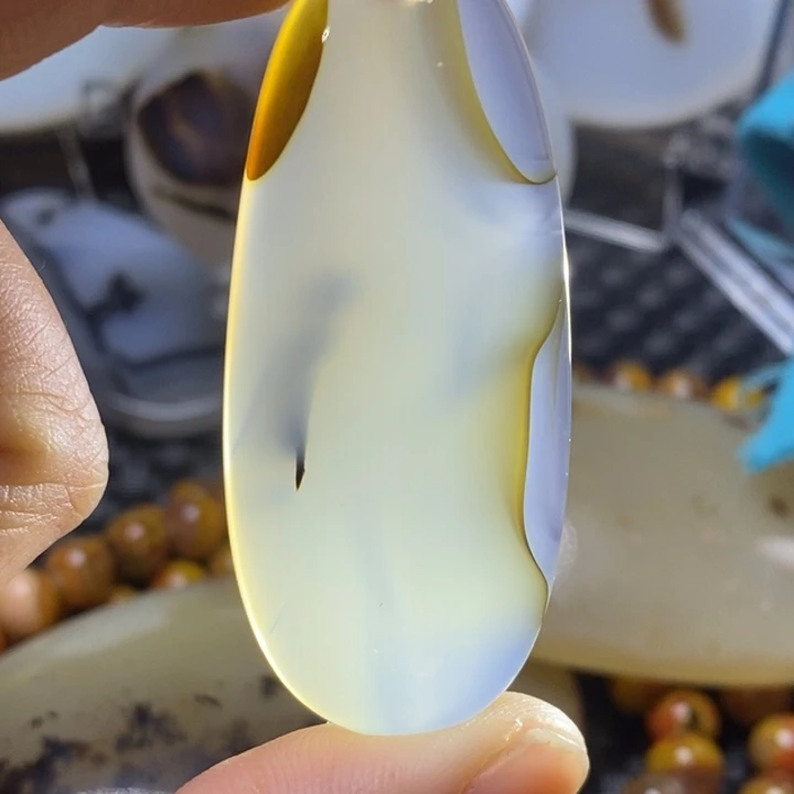 玛瑙/玉髓颈饰未镶嵌｀