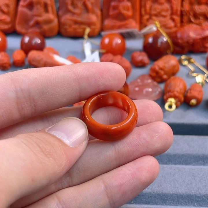 南红玛瑙多样性发一未镶嵌虫**跑环15.7mm