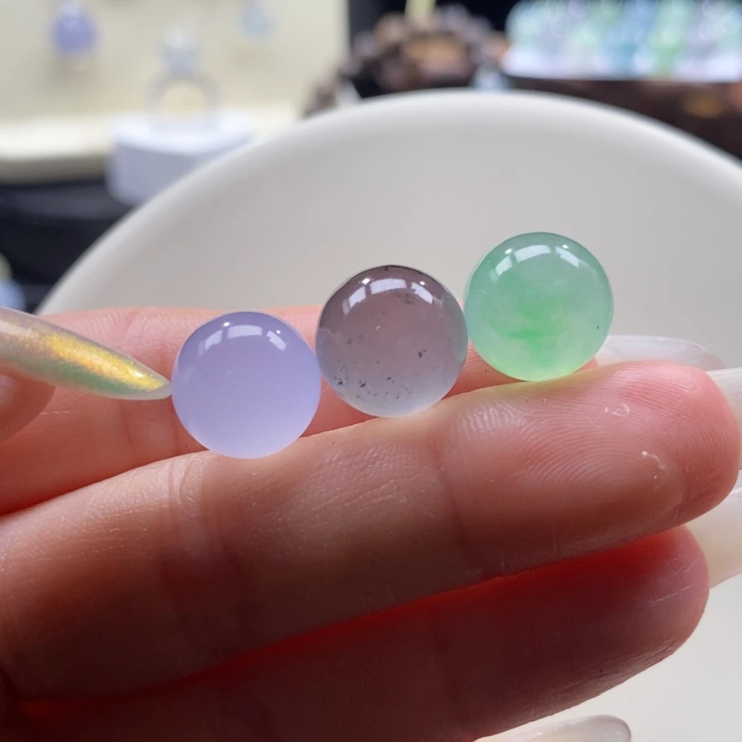 翡翠未镶嵌颈饰翡翠清冷风系列搭配