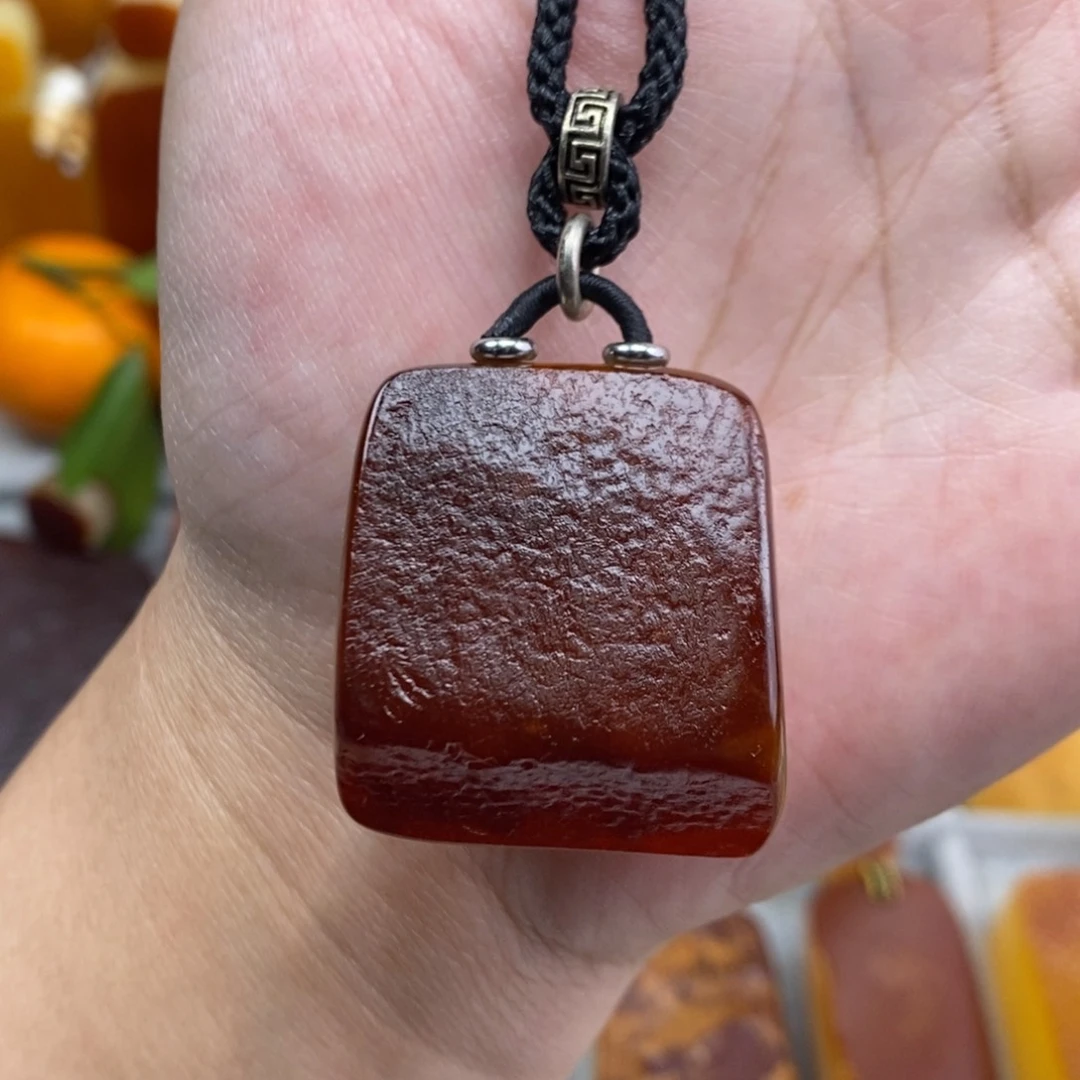 琥珀吊坠(赠链)未镶嵌