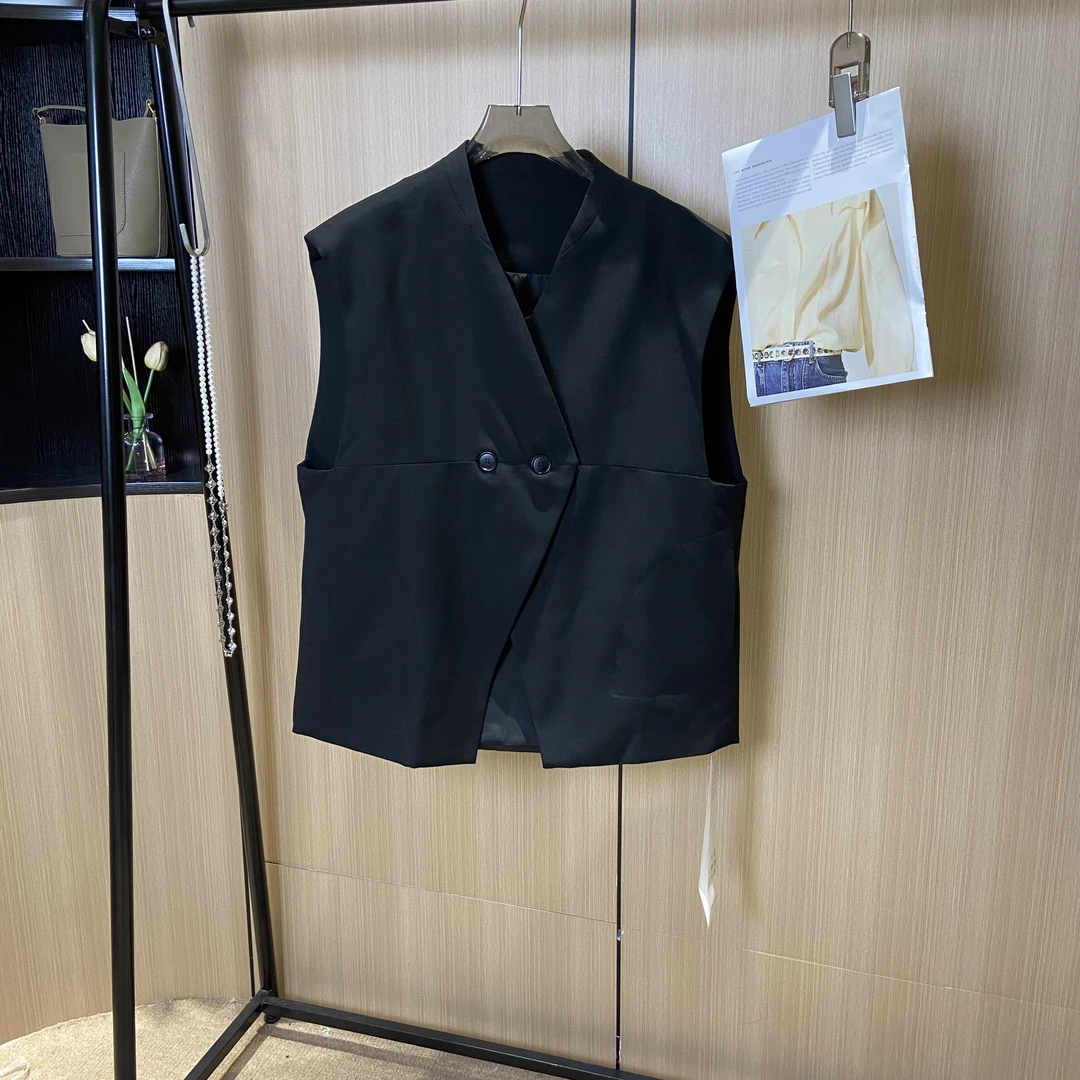 【燕子在南油】衣长74个性不规则气质法式丝毛马甲3688