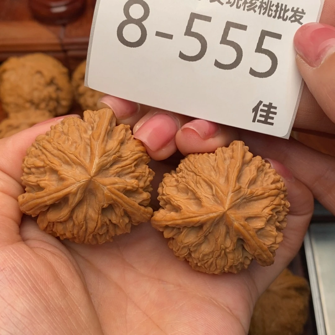 文玩核桃把件40玉龙粗筋球奔