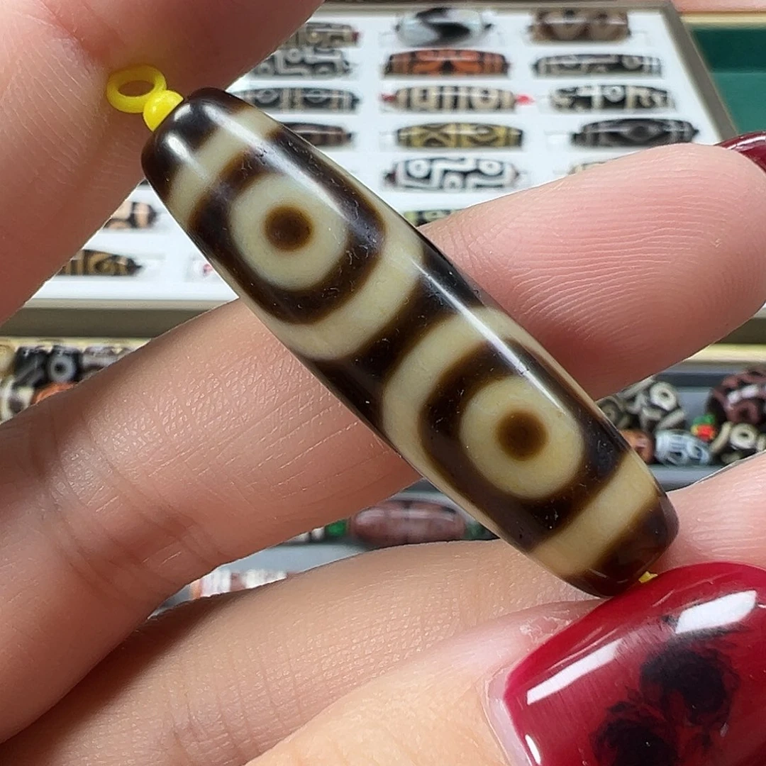 玛瑙/玉髓未镶嵌珠宝半成品上肯黑纱宝盖三眼