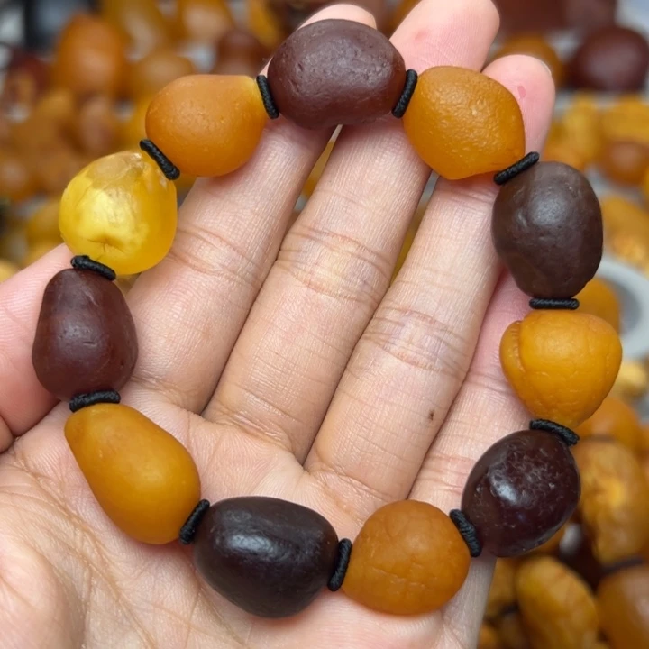 琥珀未镶嵌裸石天然蜜蜡