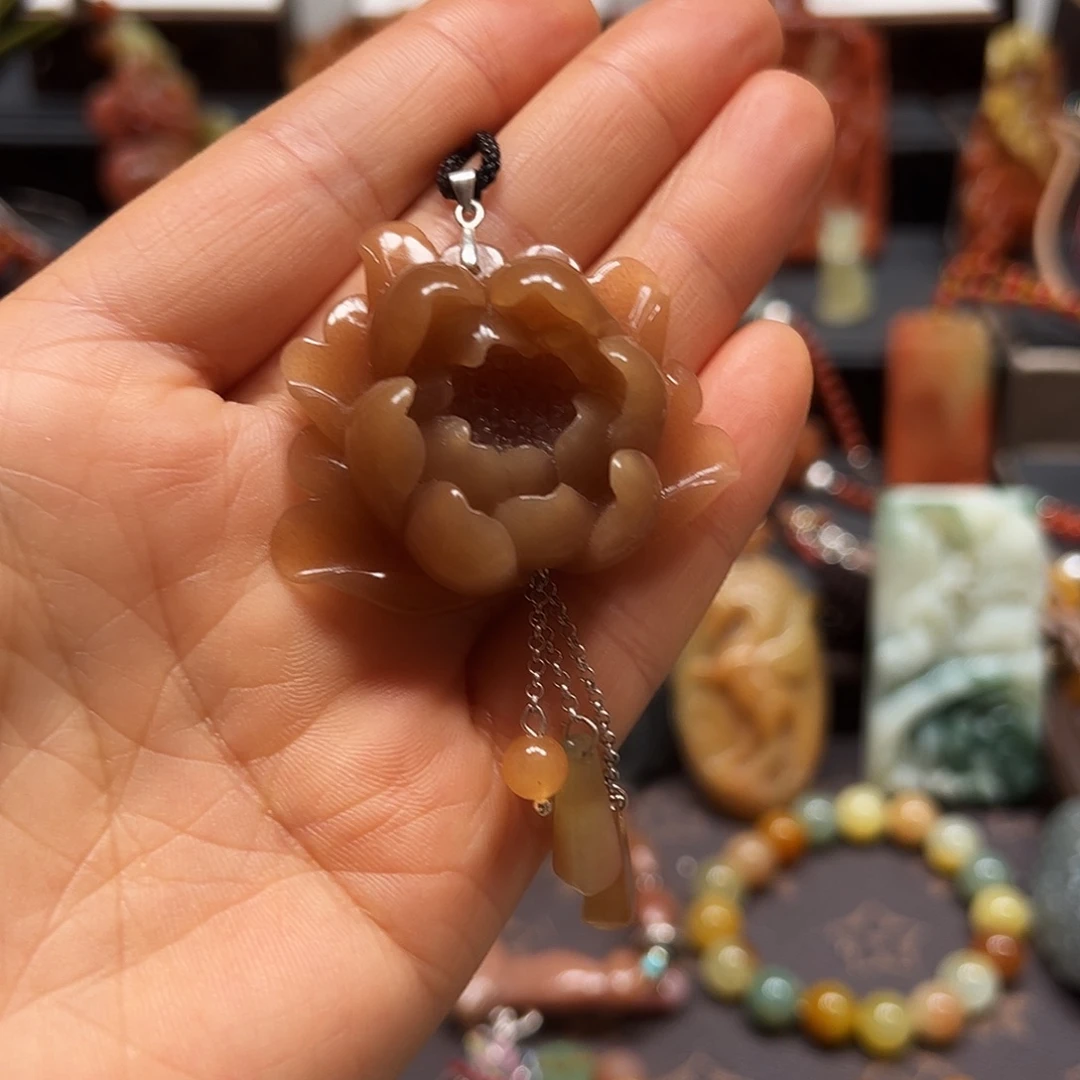 岫玉未镶嵌吊坠，吊坠挂件