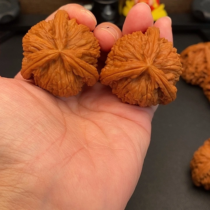 嫖***刀文玩核桃把件白奔