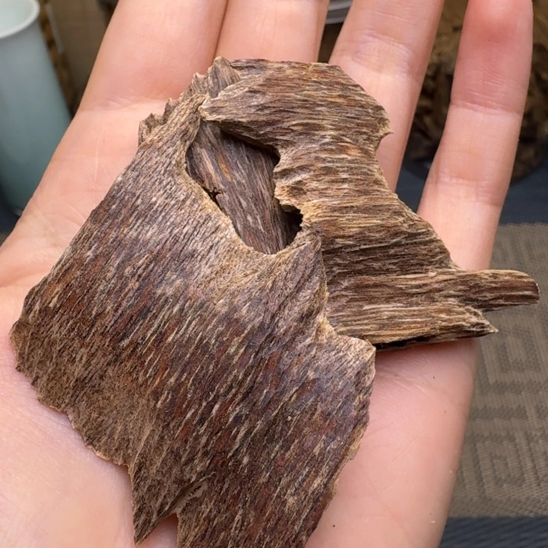 简***妮木海南黎母山起泡油2克