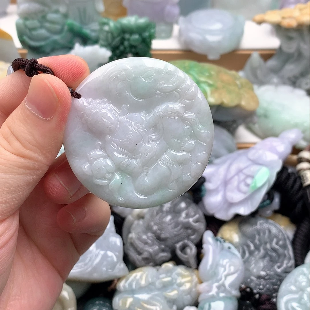 吊坠(不含链)未镶嵌翡翠