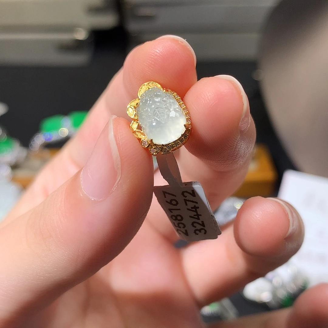 翡翠18K金镶嵌吊坠(不含链)吊坠