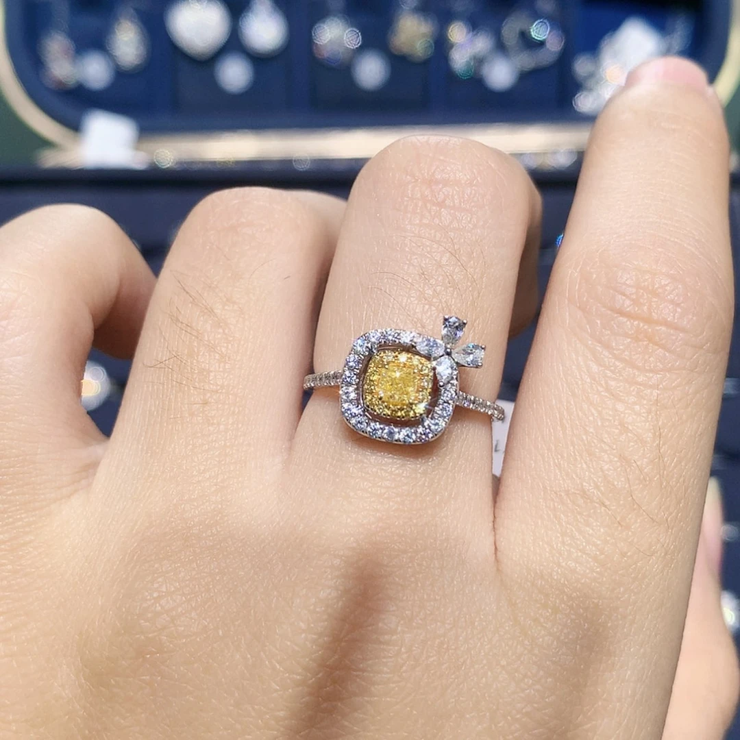 【闪购商品】18K金镶嵌戒指/指环钻石