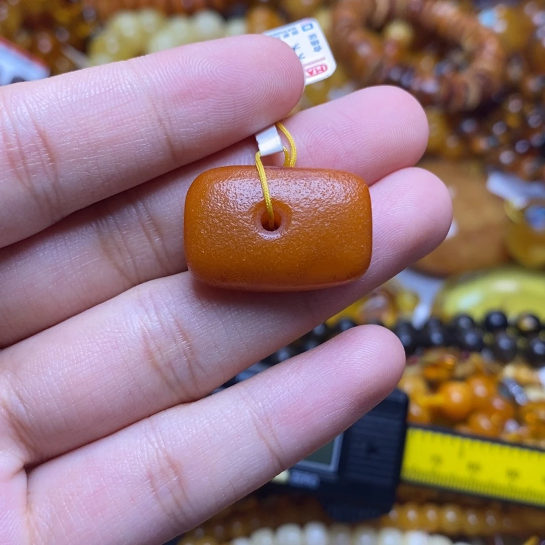 未镶嵌琥珀裸石蜜蜡