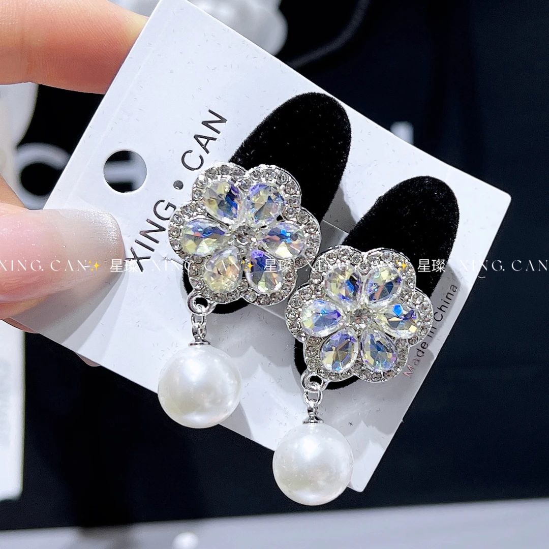 白K花朵吊坠鸭嘴夹女森系极简发夹精致法式优雅网红复古百搭发饰