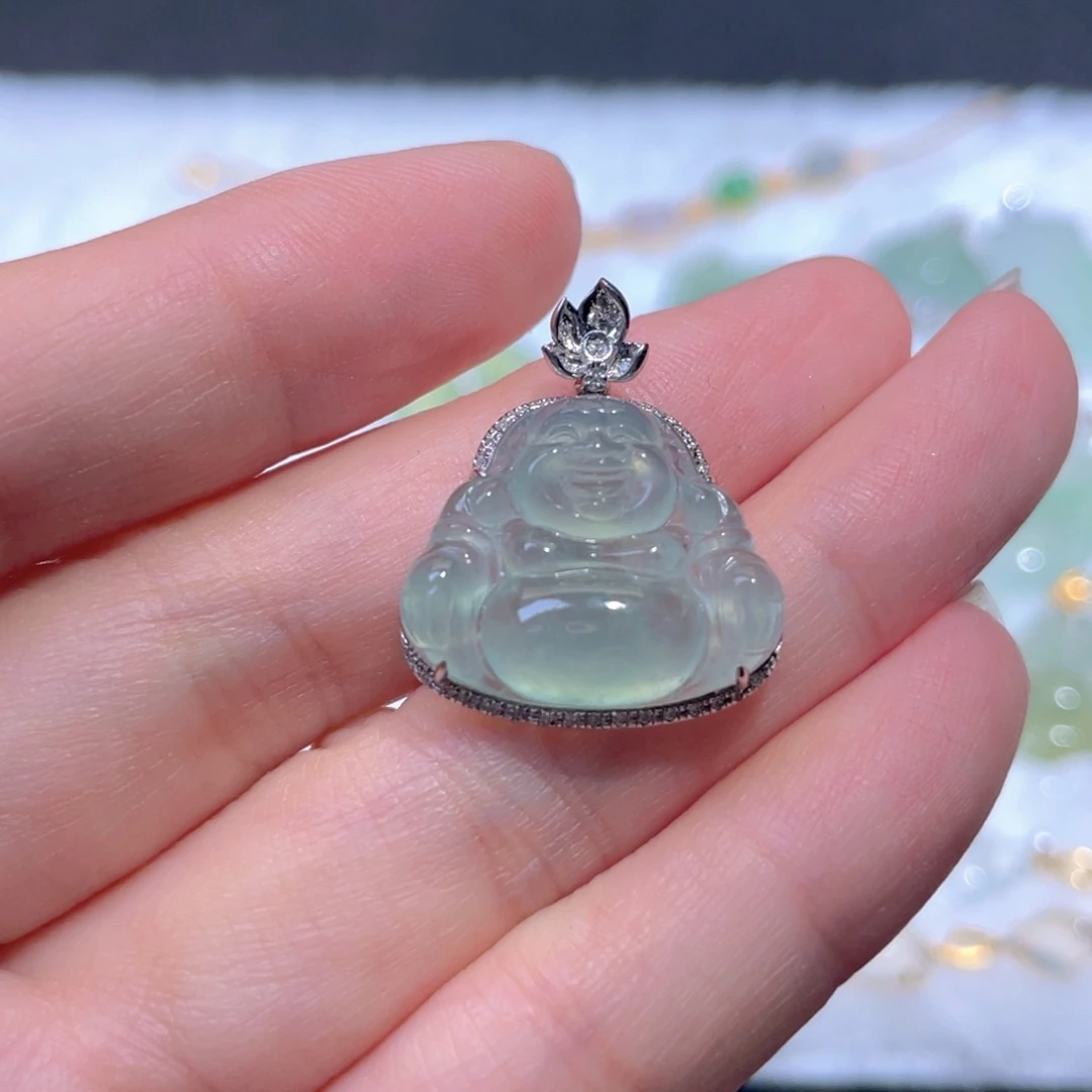 翡翠18K金镶嵌颈饰翡翠