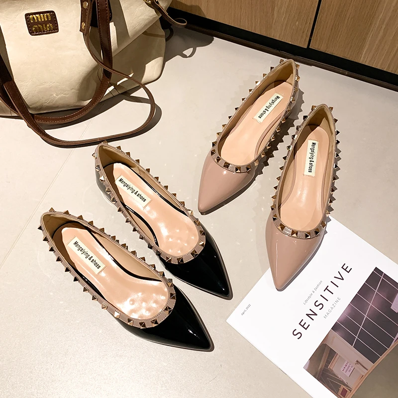 裸色平底柳丁浅口软底船鞋性感百搭平跟女鞋2025春夏新款铆钉单鞋