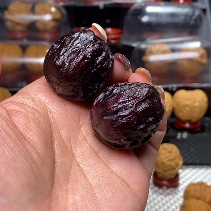 文玩核桃把件地闷甲壳虫…………68