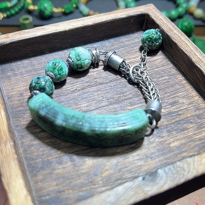 翡翠手串银S925镶嵌翡翠手串