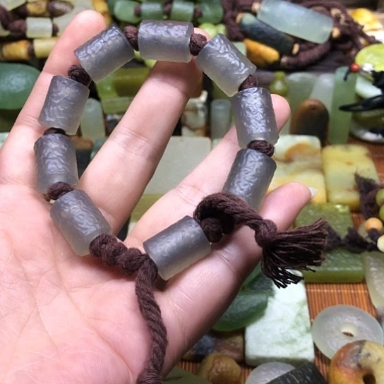 岫玉未镶嵌吊?*宝