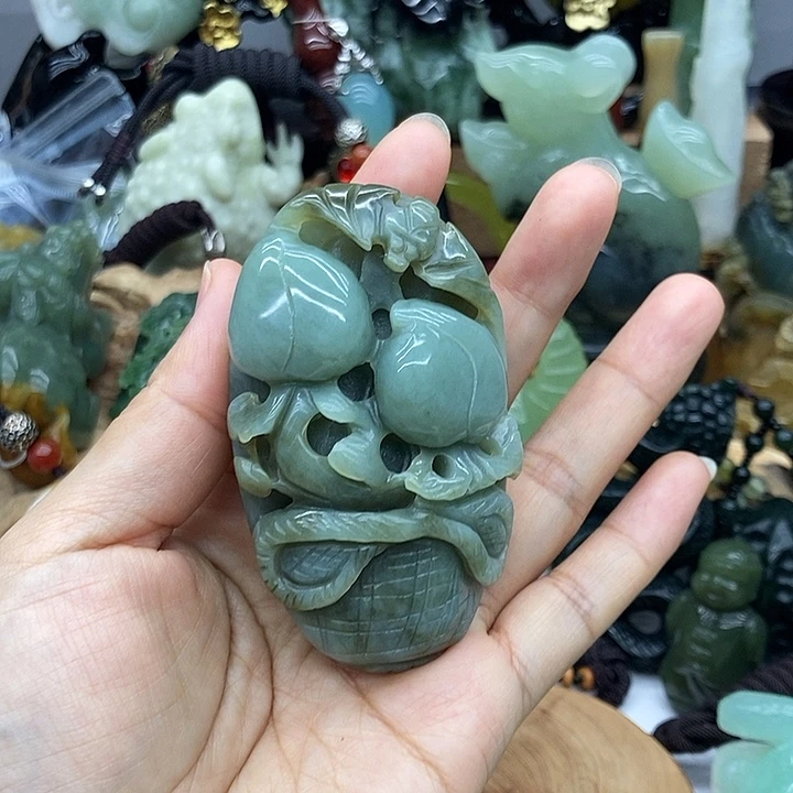 岫玉未镶嵌手把件