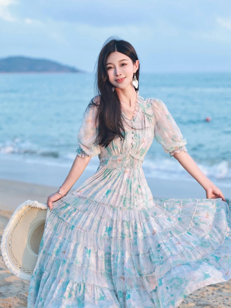 【冰氧千层】妍姐2025春夏新款花V领修身长裙真丝连衣 蓝色25002-1