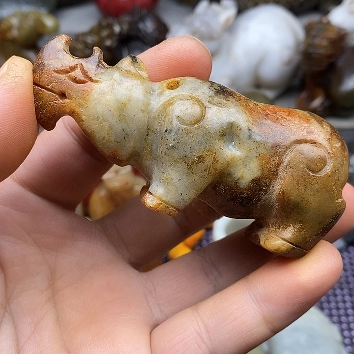 未镶嵌蛇纹石玉颈饰