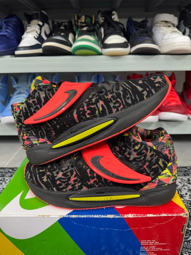 90新 maje 42.5码/kd14黑红篮球鞋/二手正品/鞋帮破损修复