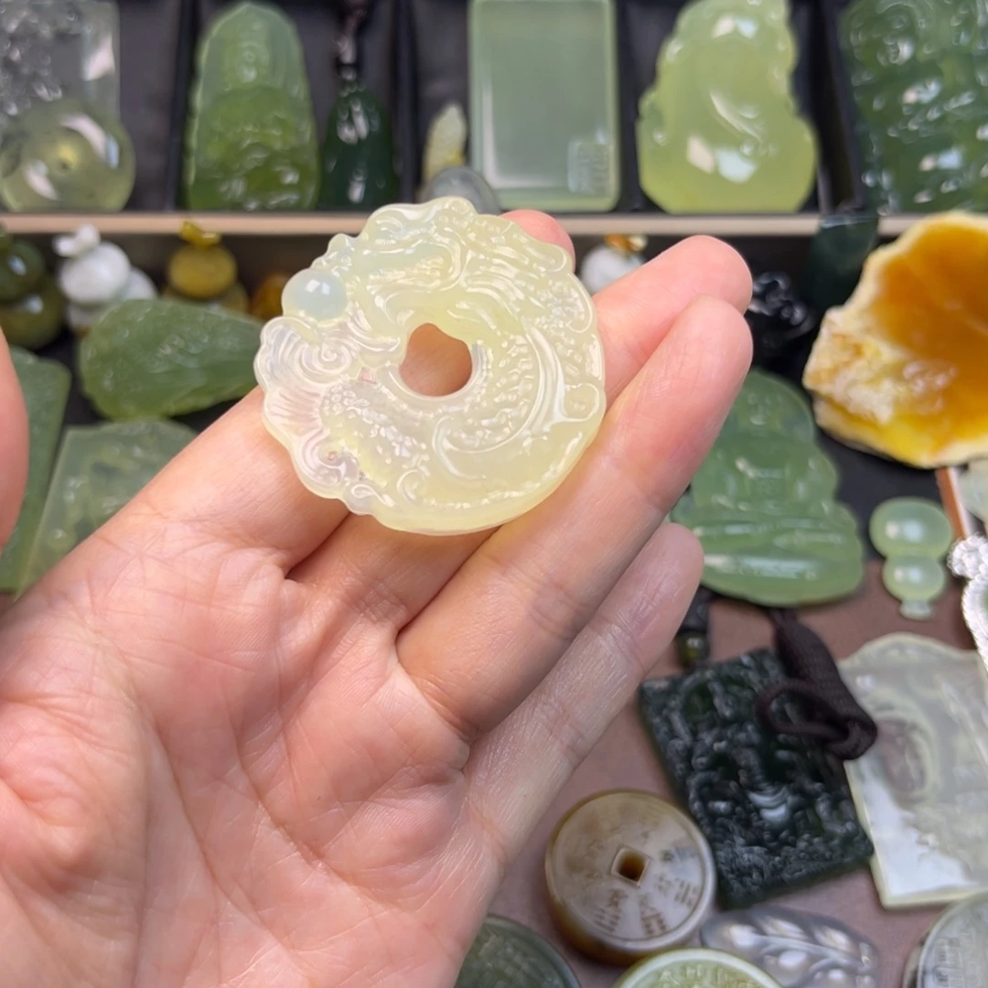 蛇纹石玉未镶嵌吊坠(不含链)